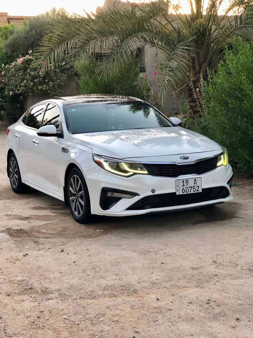 يا الله كيا أوبتما مديل 2019 وارد امريكي حادثه بنيد بدون دواخل شرط  بدون أرباك محرك2400 شرط ما مفتوح بدون تبخير بدون تنقيص فول مواصفات بنراما كشنات كهرباء أشاير بالمري شاشه حجم كبير أربعه أنظمه قياده  وبعد بيها هواي مواصفات تخم تايرات جدد حداديه وتبريد وتدفئه ع شركه ما ملعوب بيهن ماشيه 95m سياره سنويه بسمي ل 2029  
سونار مرفق بالمنشور 
السعر ١٥٠ وبيها مجال مكان السياره كربلاء للأستفسار ***********
