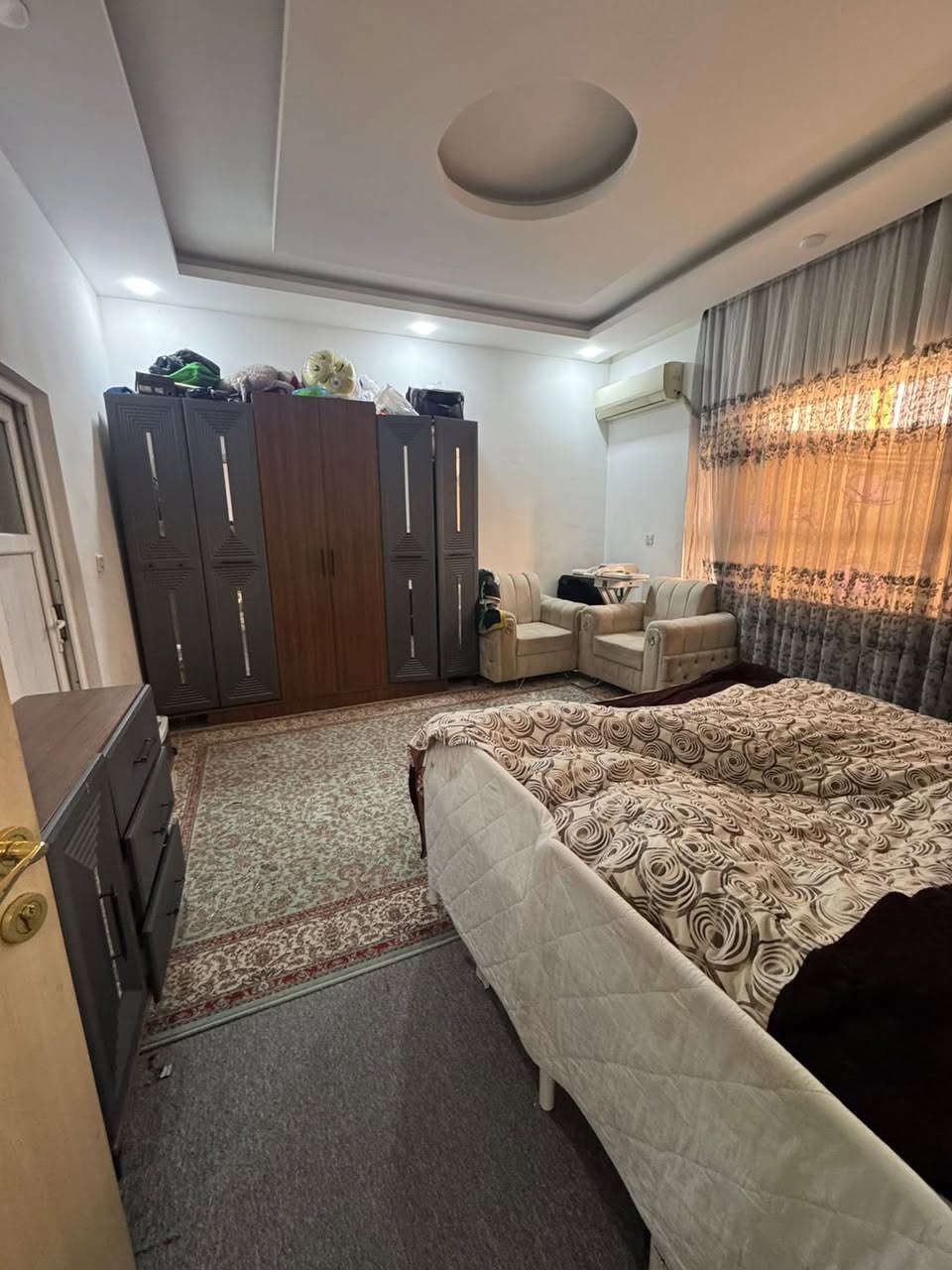 منزل مربع للبيع في حي  #هفالان  ‏(مركز المدينة  اربيل) 
 خانووی مربع بۆ فرۆشتن لەگەرەکی  #هەڤاڵان   
مساحة:- 100متر
  يتكون من :-
أستقبال 
 مطبخ 
هول
 صحيات 
2 غرف نوم
البيت #طابو يسجل بأسم اي شخص يحمل الجنسية العراقية 
‏📍موقع البيت:-هفالان قريب عل جامع سيد طيب🕌 
  —————————————
‏ للاستفسار 
كورك ***********📞
اسيا ***********📞
—————————————
📍موقع عقارات جميل:- اربيل هفالان خلف مطعم باب الحارة 
 https://maps.google.com/?q=36.194012,44.049461
—————————————
