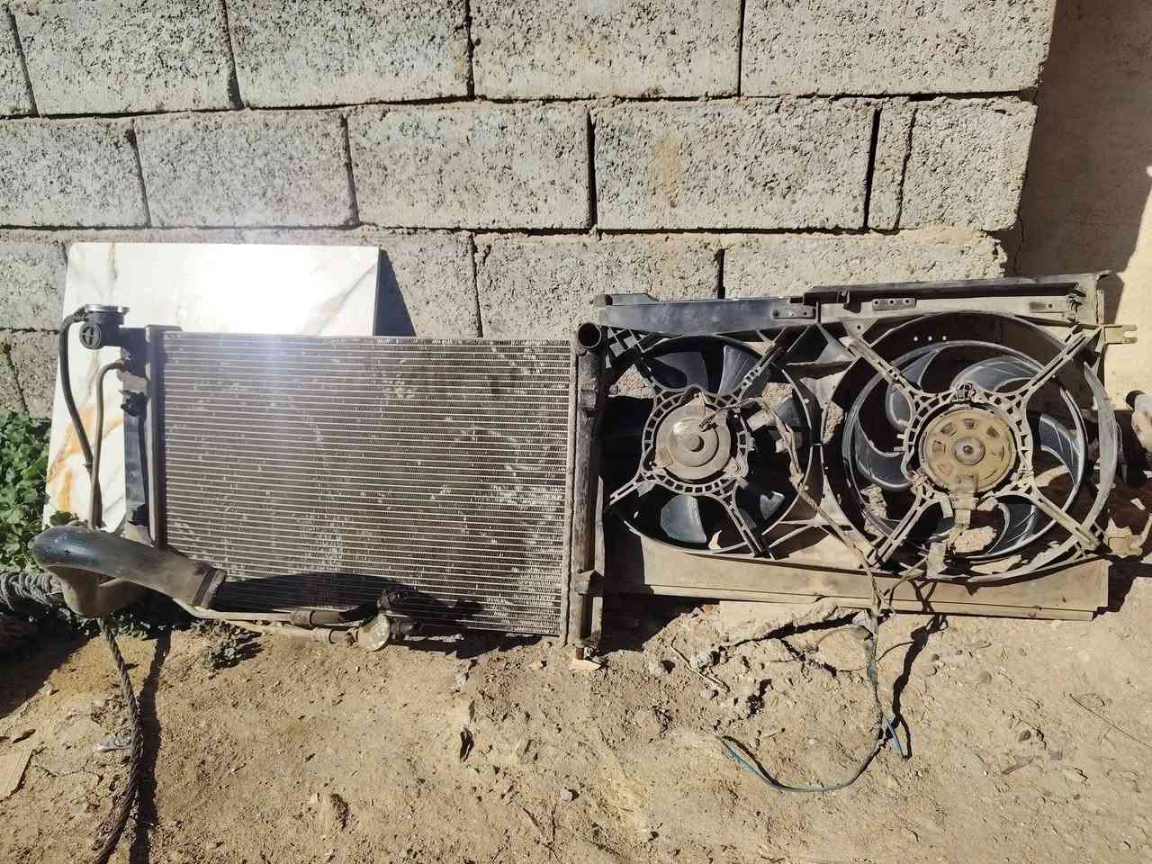 غراض لومينا 2004 محرك 3800 مكينه وكير وضفيرة وعقل وراديتر ومراوح شغالات كلهن وعلفحص الي يحتاج شي يتصل عليه وماقصر وياه ***********
