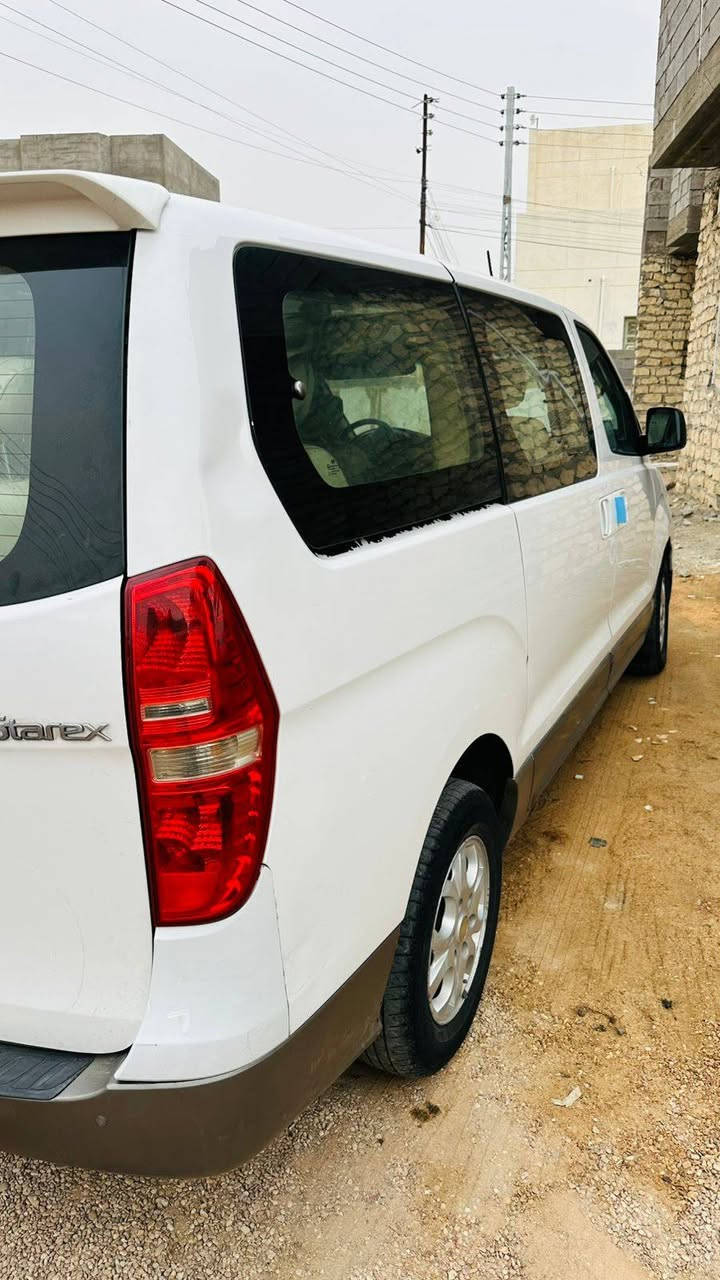 السلام عليكم استاركس للبيع موديل 2013رقم بغداد سياره بأسمي سياره مكفوله من ضربه بيه بارد قليل موضح بصوره سياره جاهزه من كلشي سياره محرك بي تبخير  سياره مكانه الرمادي سياره معروضه ب160وبيه مجال
***********
***********
