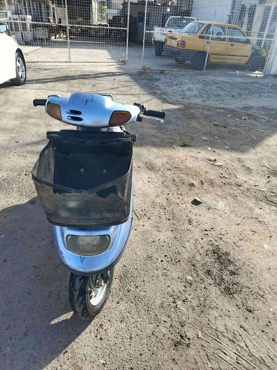 سلام عليكم  دراجة  منغوالي ام سلة 2007 دراجة  بيهة مكينة  جديدة دراجة  هندر واحد تشتغل  شاصية نضيف مابي قطرة لحيم تايرات نص عمر  كفراتة اصليات بيهن فقط شخوط ايي كسر مابيهن  مكاني طوريج قرب المعهد التقني  
سعر 185وبيهة مجال  قليل حك جية


**إذا كنت صاحب هذا الإعلان وتريد حذفه لأي سبب، رجاءا أرسل رسالة إلى الدعم الفني**