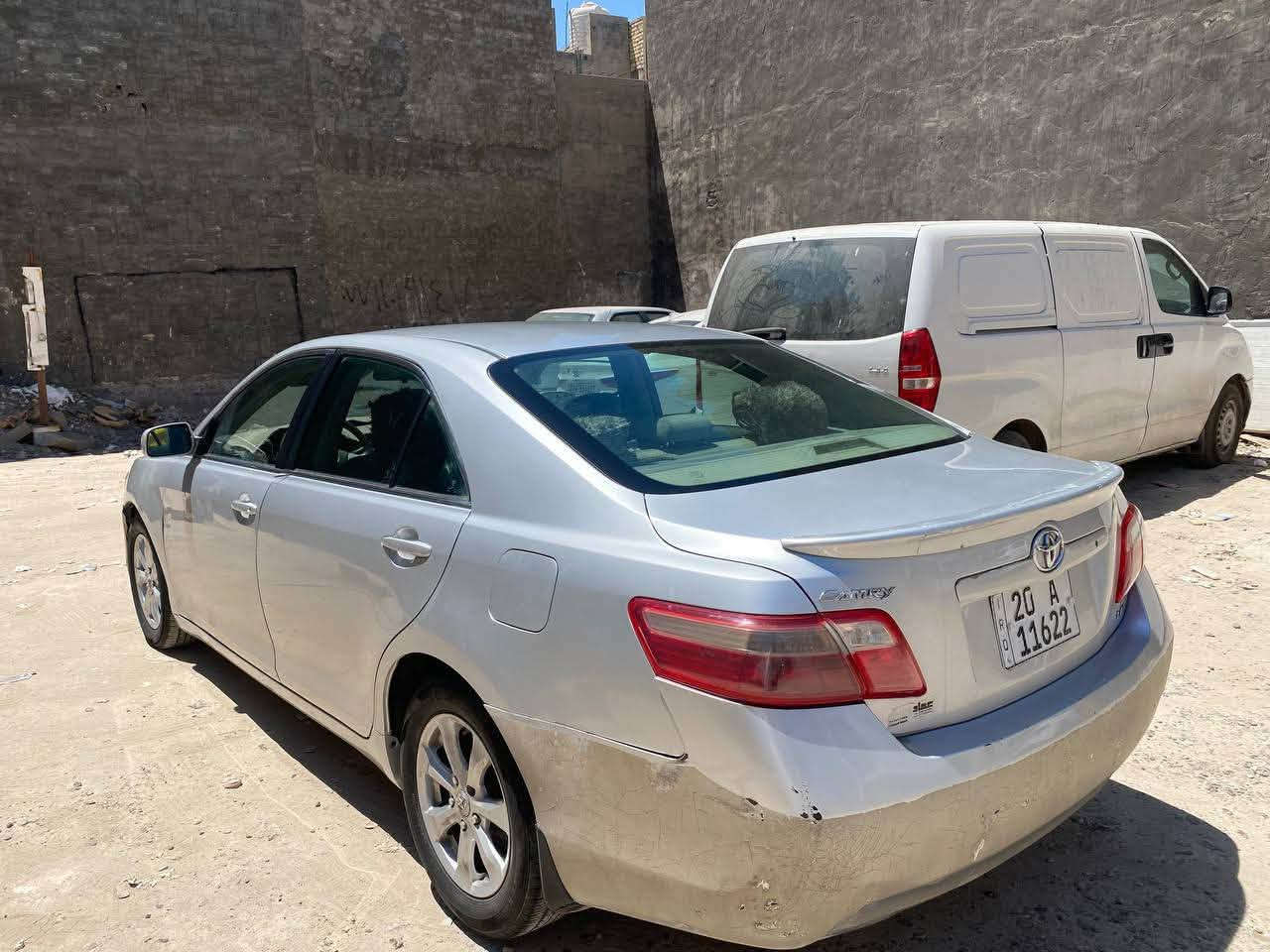 السلام عليكم.
تويوتا كامري للبيع موديل 2008. رقم ديالى 
بإسمي وتحويل مباشر , المكينة ( حجم المكينه 2400 ) والگير بحاله جيده جداً , تبريد شغال, الكهربائيات كلها كامله مابيها نقص , تحكم ستيرن , كروز تثبيت السرعة , السياره حلوه من الداخل والخارج وحادثها خفيف كلش. إيرباگات كلها سليمه , السونار مرفوق مع الصور. السياره ماشيه 140 الف ميل. عارضها ب 88 ورقة وبيها مجال. 
مكان السياره بغداد الدورة. 
***********
