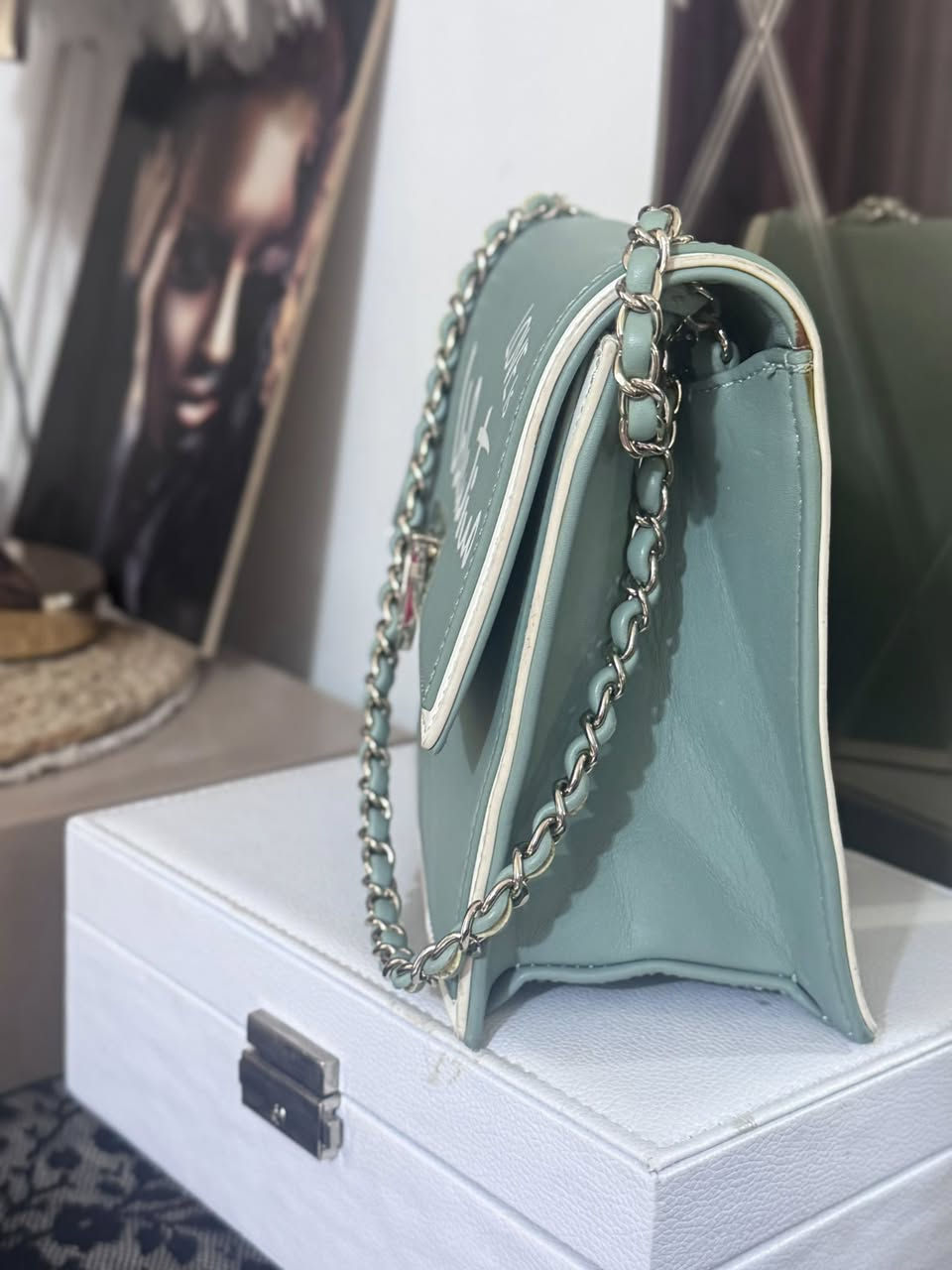 فلنتينو اصلي السعر 35 فقط


**إذا كنت صاحب هذا الإعلان وتريد حذفه لأي سبب، رجاءا أرسل رسالة إلى الدعم الفني**