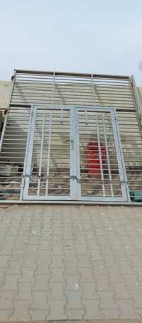 باب للبيع اثنين طلاليك مع كتيبةسل ستيل ثقيل نظيف كلش  ارتفاع ثلاثةمترو...