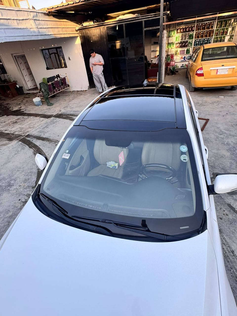 سياره كيا اوبتيما موديل 2013 خليجي محرك 2000 سياره مكفوله ماعدا بارد قليل بالهلال الجملج الوره مامبين وشخطه صغيره باب السايق الباقي كله مكفول تخم تايرات جديد باتري جديد سنويه 2027 مكان الديوانيه السعر ١٤٢ وبيهه مجال للاستفسار الرقم ***********
