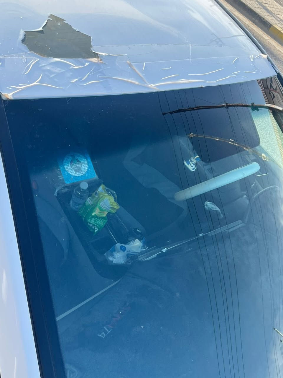 أسلام عليكم سوناتا للبيع
سوناتا للبيع وارد امريكي ضربتها بنيد وراجع نفسه 
تبديل فقط باب خلف السايق 
مديل 2015
رقمها ذي قار
العنوان بصره_ام قصر
بيها رصعات قليله ومكانات طايح الصبغ مثل ماموضح بصور
سعرها 118 بيها مجال قليل كلش
هـ***********
