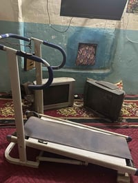 جهاز جري وتلفزيونين للبيع اليريد يستفسر هذا رقمي 07742308223