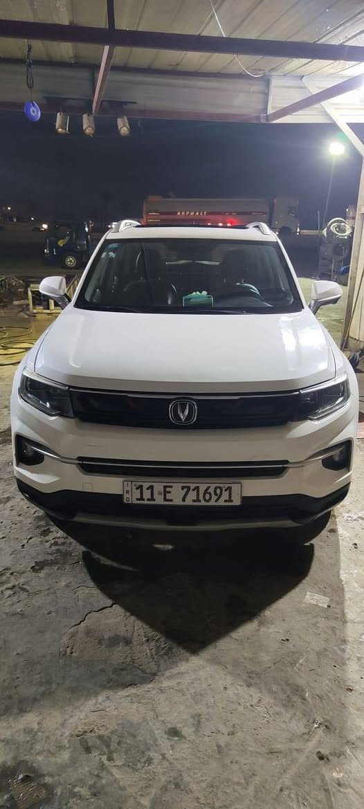 السلام عليكم من بعد اذن الادمن 
شانجان موديل 2021  cs35 بلاص   نظيفه  كير محرك فول بيها ثلاث قطع سعرها مناسب للبيع للتواصل اتصال او واتساب ما متواجد على الفيس الرقم ***********
