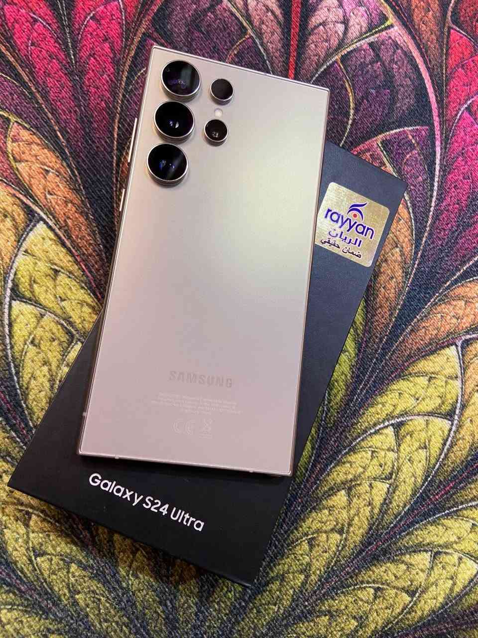 موبايل s24 الترا لون تيتانيوم
نضافة 100 توه ماخذه مامستخدم هواي وهوى وجديد سوى  
كيبل مامفتوح صارله جديد جهاز
ذاكره 256 ورام 12 عدسات ولاصق الاصلي 
مراروس بايفون او بيع 
العنوان شط العرب ***********
