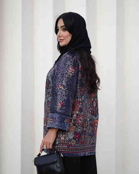 من رخصة الادمن 🩷🩷

جاكيتات قديفة هندي خامة ممتازة نقشات التطريز شغل أيد أيراني سعر 40 الف توصيل جميع المحافظات 
***********
#كشختي
