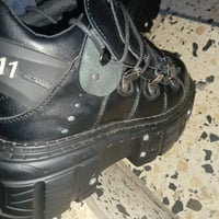 حذاء • جديد • للبيع