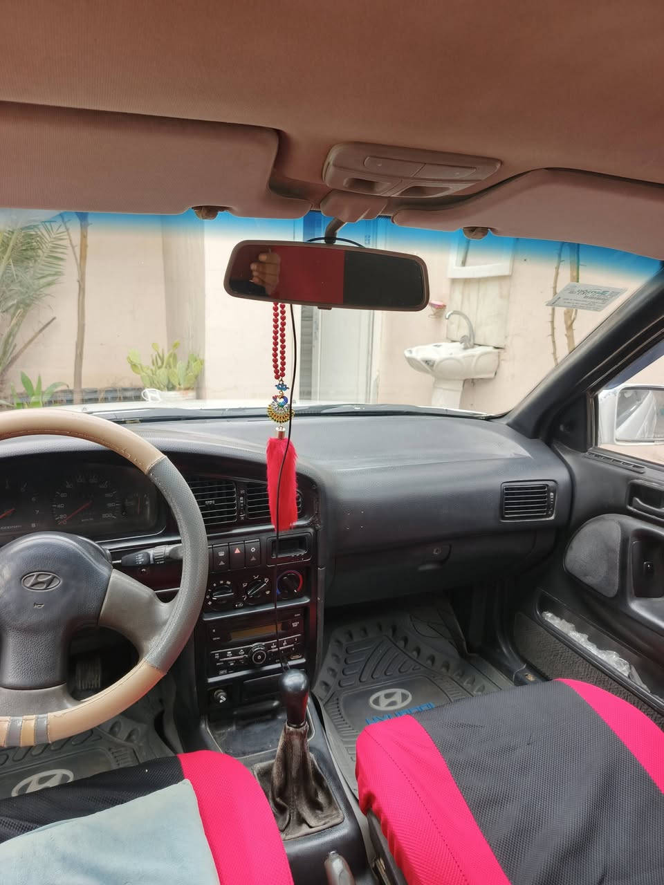 سلام عليكم النتره 93 رقمهه الدولي هزه جديدة بأسمي رقمهه ديالى سياره بلاديه على وضع الشركة فرممات بدون لحيم صبغ أقل الأحزام بدون ضرر العنوان ديالى السعر المطلوب 35 هذه رقم صاحب السياره ***********
