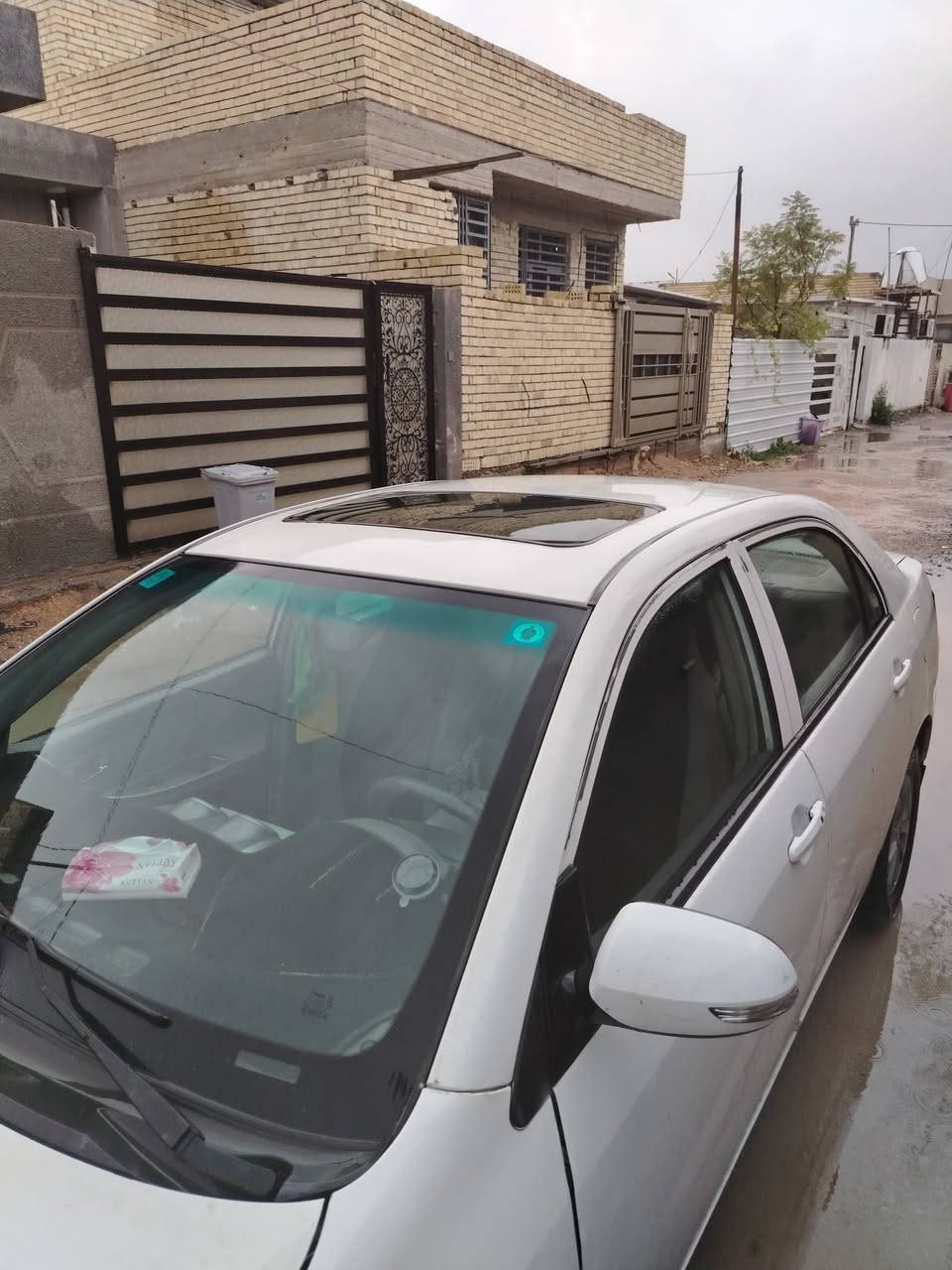 بي واي دي 2013 G3
بغداد مشروع وطني 
محرك وكير كورلا محور ١٦٠٠ 
السياره بصمه تشغيل 
اشاير بلمري 
حساس خلفي 
فتحه سقف 
شاشه اندرويد اصليه 
تبريدها ثلج 
اعلى مواصفات بجيلها 
حادثها جاملغ وبنيد بدون دواخل 
ترايها 180
سعرها 53$وبيها مجال لطيبين
***********
