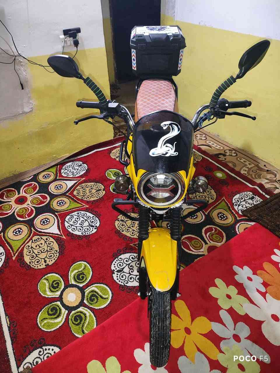 اسلام عليكم دراجه دايون للبيع السعر مليون و100 ادراجه نضيفه وضع شركه ماشيه 5000 للستفسار ***********
