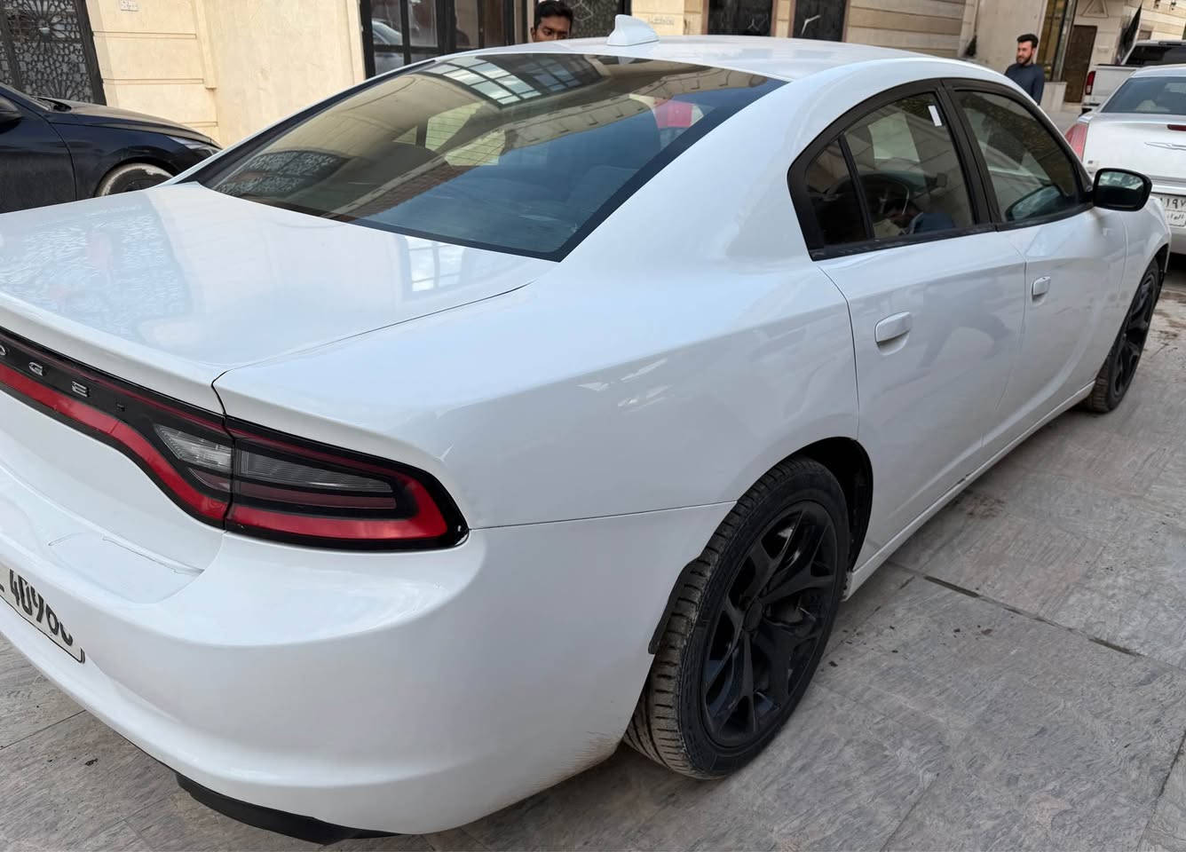 السلام عليكم جارجر موديل 2016 رقم اربيل وكاله بأسمي شاشه جبيره مكينه 3600 بيهه ضربه بالصندوق وجزء صبغ جاملغ خلفي السياره جاهزه من جميع النواحي للاستفسار الاتصال *********** مكاني البصره الجزائر السعر 187 ورقه وبيهه مجال البصرة, العراق
