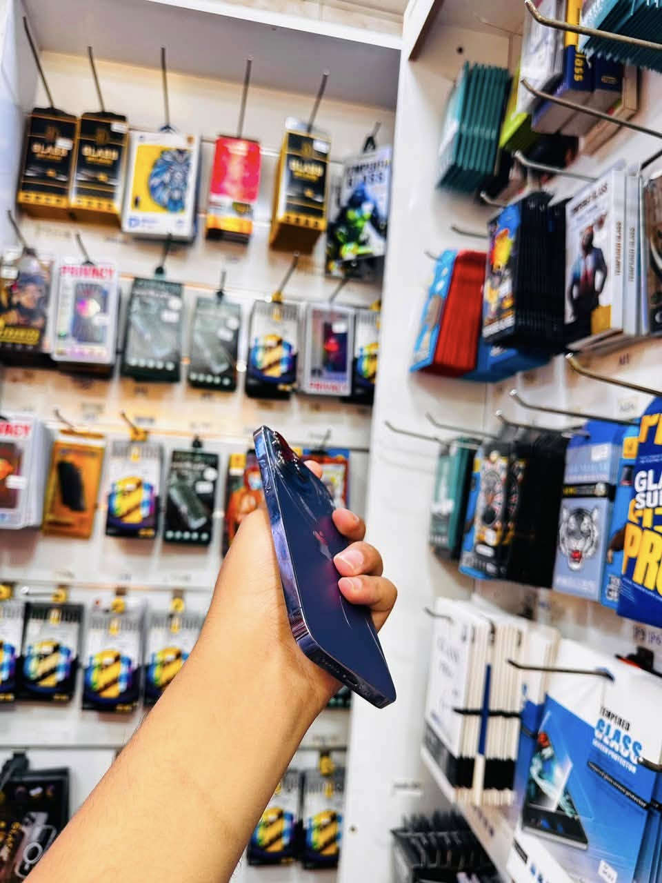 iPhone 14 pro max
البطارية 82 

الذاكرة 256

ماستر عربي AAA

الضرر فقط الظهر✅

السعر🔥🔥

________________________
الضمان لدى مركزنا 5  ايام من تاريخ الشراء✅

-الديوانية- سوك هرج—قرب كراج طوابق—مقابيل شارع بالات

للحجز

***********
