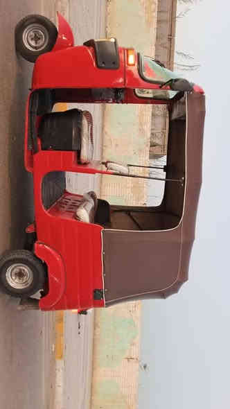 تكتك 18رقم نجف تكتك كفاله من ضربهه والمعجون صبغ عالم الجماليه قطرت خياس مابيه سعرها 4600وبيها مجال قليل رقمي ***********
