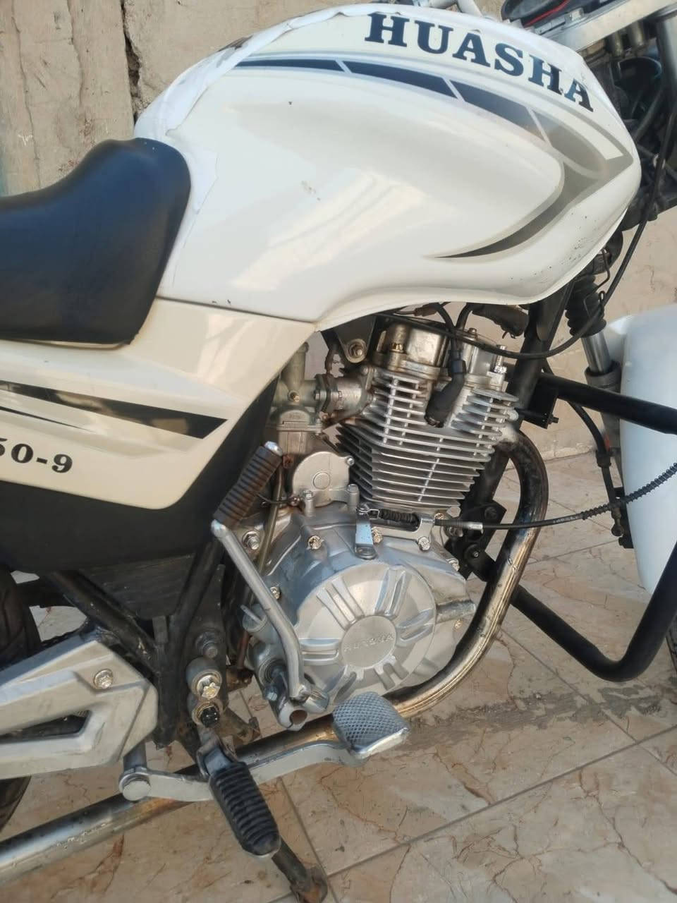 دراجة للبيع
هيوشة 2017 مكمركة وكاملة بس تسجل
نضافة 80%
دراجة حلوة وخير من الله 
معروضة ب550 وبيها مجال بسيط 
للتواصل والاستفسار:‏‪0783 819 5407‬‏
