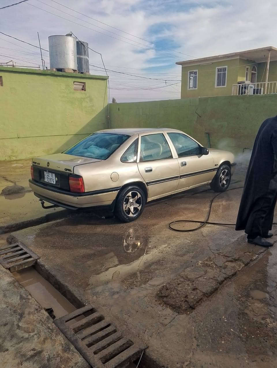 السلام عليكم اوبل فكترا حجم ١٨ رقم جديد طخم جديد سياره مابيها ظرر صبغ جماليه مايعوزها ربع جاهزه السعر ٤٨ وبيها مجال ***********
