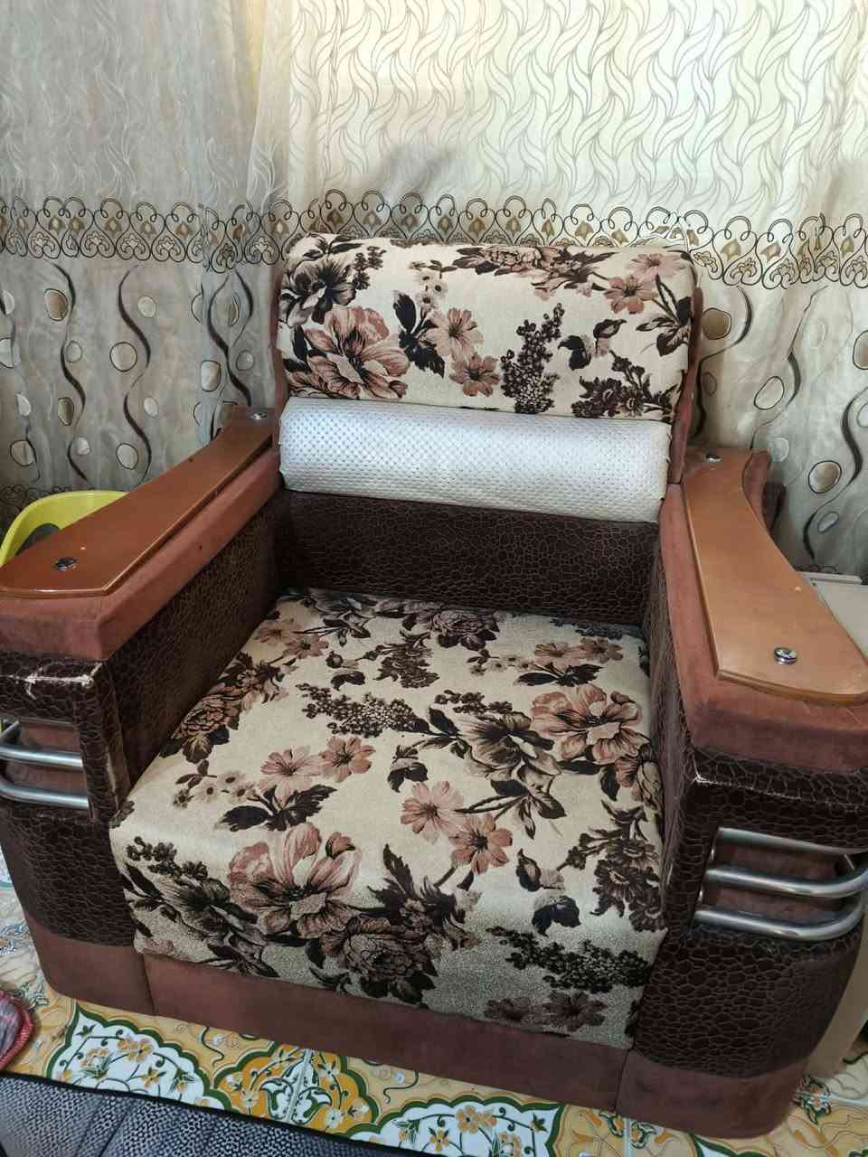 تخم 10 نفرات
مشتري بمليون ومية وخمسين والفراش مالتة ب 65 
+طبلتين صغار وطبلة كبيرة 
سعره 550 وبي مجال هو والطبلات والفراش 

بيع مستعجل


**إذا كنت صاحب هذا الإعلان وتريد حذفه لأي سبب، رجاءا أرسل رسالة إلى الدعم الفني**