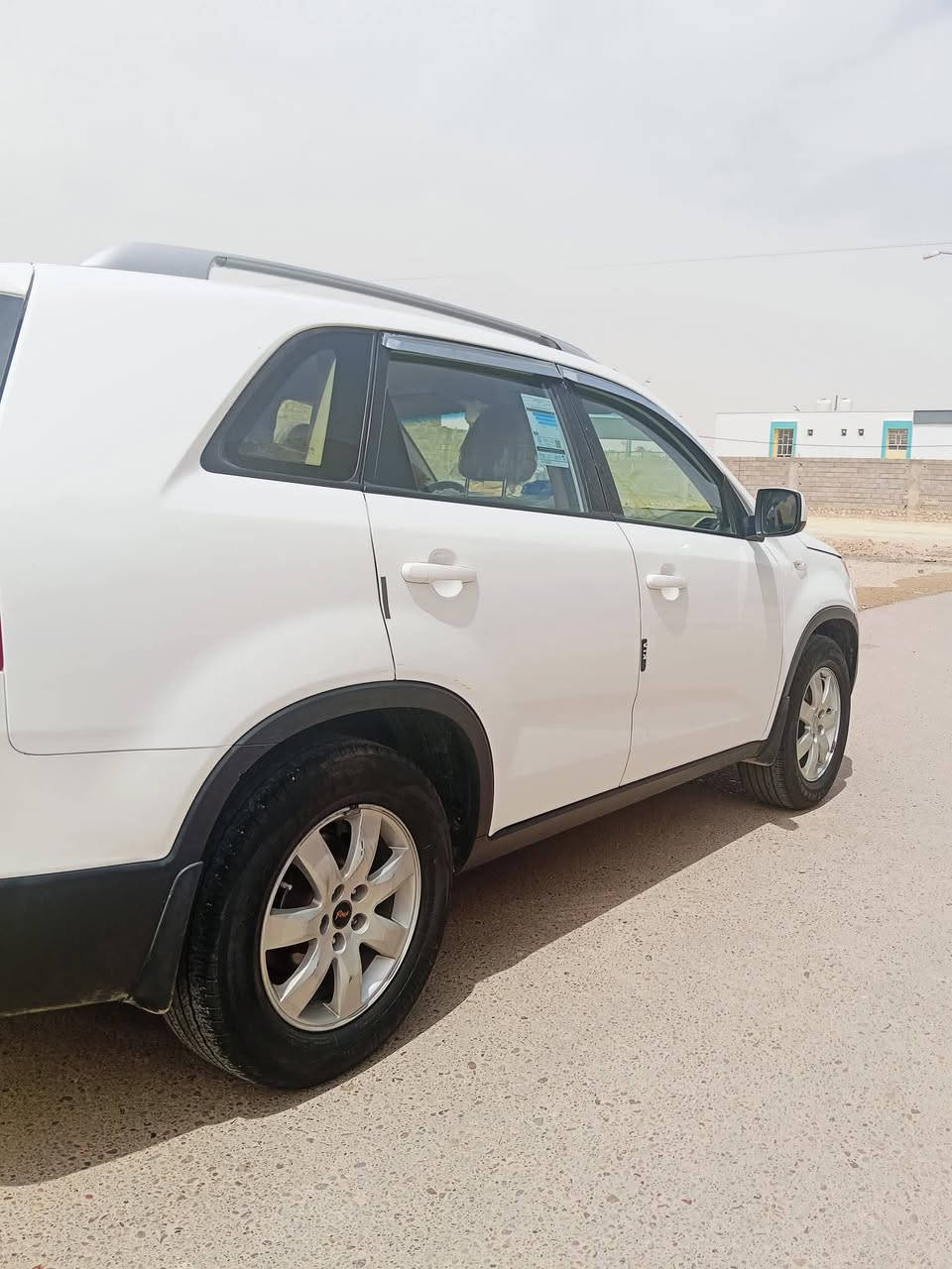 بسم الله الرحمن الرحيم
كيا سورنتو للبيع موديل 2011(خليجي)
4 سلندر 
مكفولة من الحادث
 7 راكب 
محرك وگير مكفولة 
تخم تاير جديد 
السيارة نظيفة جداً 
(السعر 150 ورقة)   
مكاني الانبار حديثة 
رقم الهاتف ***********
