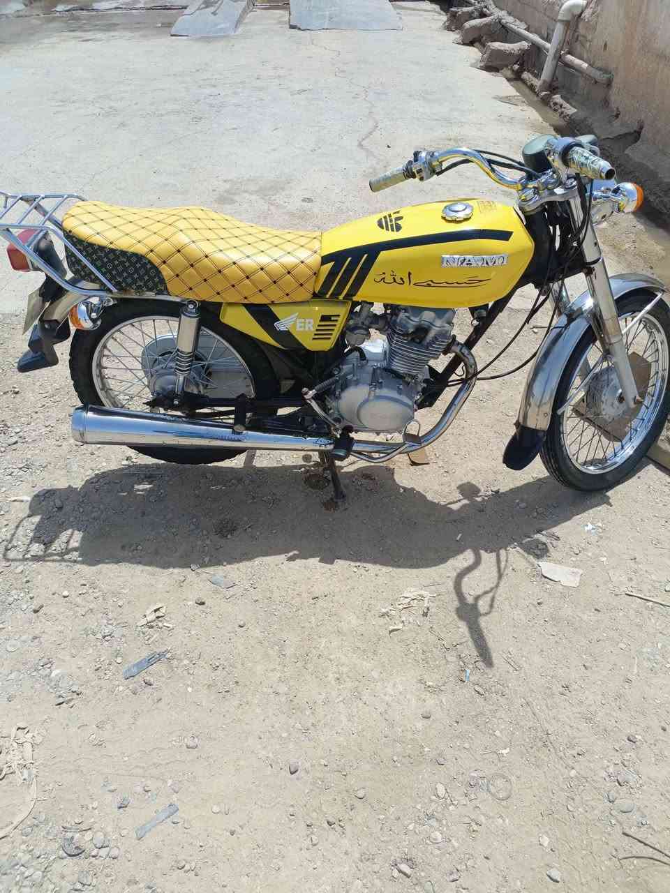 دراجه للبيع نوع نامه امتياز مكان واسط وإني مكلف بنشر واهذا رقم صاحب دراجه*********** دراجه مناسبه كلش وللعلم أوراق هاي
