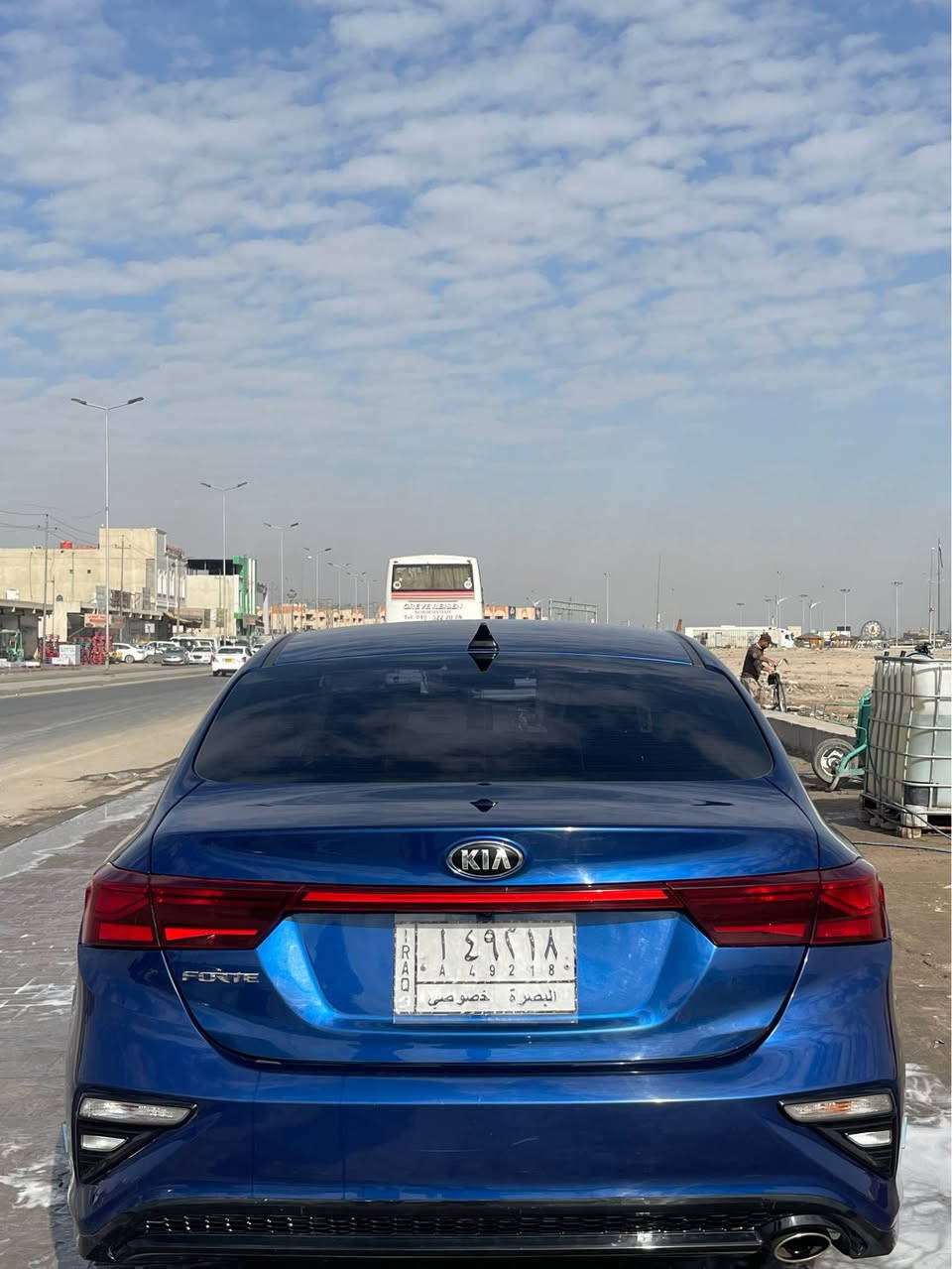 للبيع كيا فورتي مديل 2020 معوقين بصرة لون ازرق مكينه 2000 دوش ماشيه 70 السياره جديده حيل بعدهه ريحت الشركه بيهه ممتعوبه استخدام شخصي غرفتهه تخبل السياره داخله من امريكه كفاله وهنا بالعراق صار بيهه ضربه يم الايت الامامي ورجع بارد الجاملغ وتبدل البنيد جاهزه مكينه كير تبريد طخم تاير حته الحداده بعدهه مالت الشركه سنويه 2027 مواصفات تحكم استرين شاشه كار بلي كامره دواره 3 وضعيات قياده نورمال وسبورت ونضام ايكو السياره جاهزه للاخير سعرها 137 مكان السياره البصره حمدان وهاذه رقم راعيهه *********** البصرة, العراق

