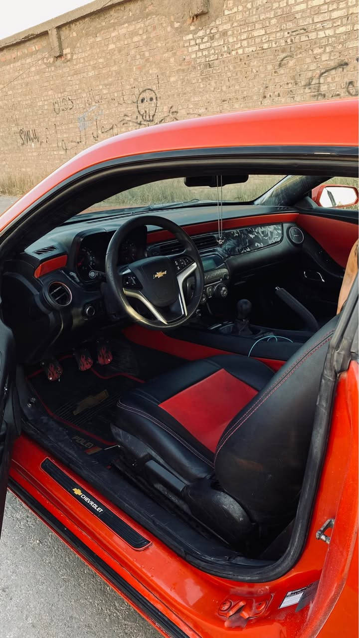 Camaro 
((((((بدون مراوس فقط بيع))))))
 RS موديل 2012 – 
‎اللون: برتقالي على أحمر
‎📍 الموقع: كركوك
📞 ***********

✅ RS موديل 2012
‎✅ وارد أمريكي بلادي
‎✅ ماشية 135 ألف كم فقط (مو مايل)
‎✅ محرك 6 سلندر
‎✅ كير عادي)))) 6 سرعات))))
‎✅ محرك، كير، وأكسل بشرط، ما بيها أي عيب، محرك مفتوح بسبب بنزين كسر بستم  لا بخار ولا صرف دهن.

‎المواصفات:
‎⭐ دعامية ZL1
‎⭐ سبويلر ZL1
‎⭐ كراسي كهرباء
‎⭐ تحكمات بالستيرن
‎⭐ تايرات جديدة بالكامل
‎⭐ قياس التايرات:
* أمامي 245
* خلفي 315 (Two Size).

‎الحالة:
‎✔️ سيارة استخدام شخصي (مال بيت)، مو مهجومة.
‎✔️  ابيعه حزام صبغ جم قطعة فقط.
‎✔️ بدون حادث.
‎✔️ بدون دواخل.
‎✔️ بدون إيرباك.
‎✔️ السنوية جديدة لغاية 2028 وثاني يوم تحويل.
‎✔️ رقم سليمانية.
‎✔️ وياها بطاقة بنزين.

‎💵 السعر: 76 ورقة، وبي مجال بسيط للجاد بعد  المعاينة. وبي 3 ورقات غرامة ورا معملة انطيك 3 ورقات مالت غرامة

‎ملاحظة: بهالسعر من الصعب تلكى كامارو RS بهالنظافة والجاهزية.

‎📞 للتواصل: ***********
***********

‎ الله يبارك للبائع والمشتري مع احترامي لكم كركوك, العراق
