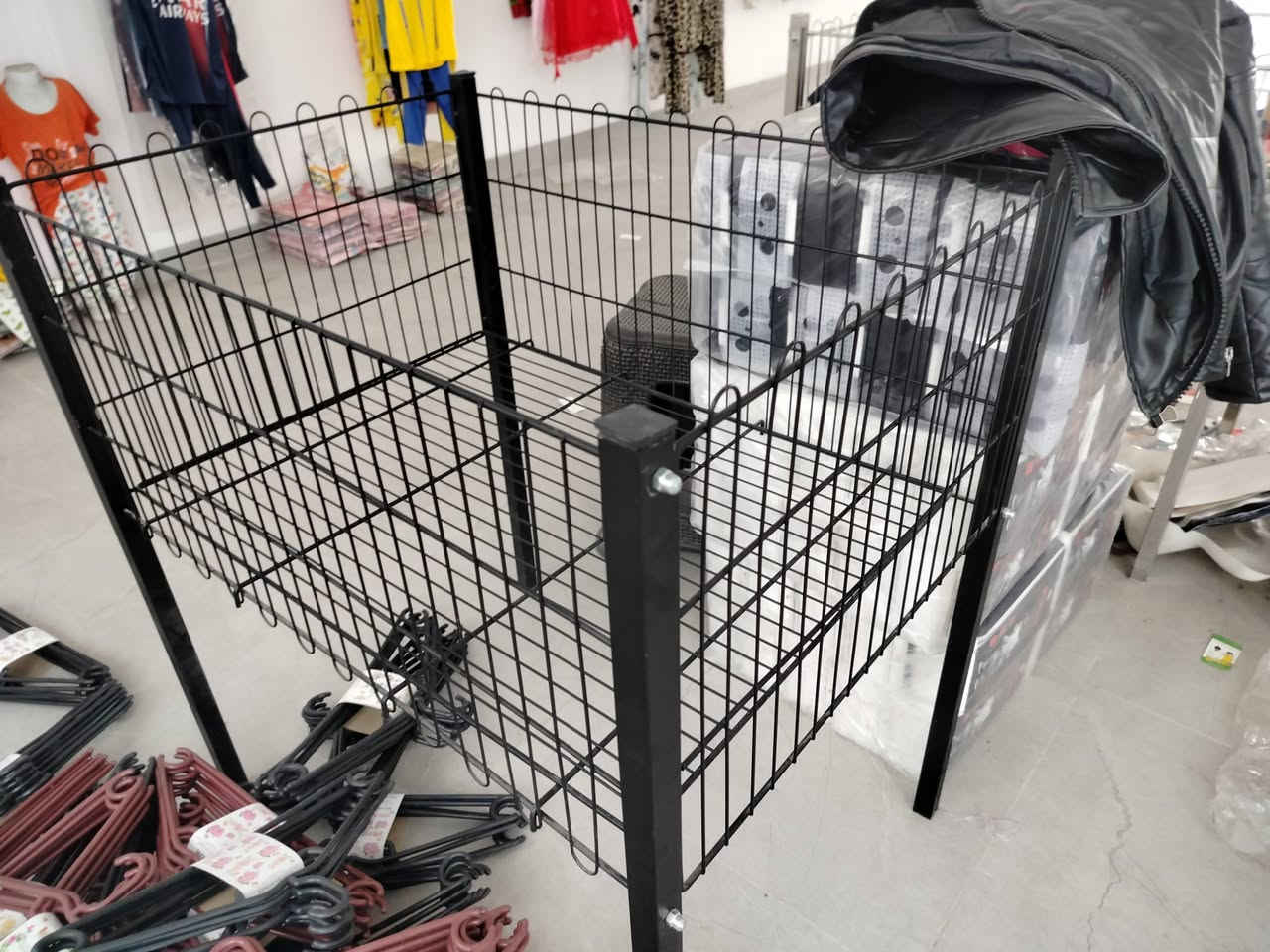 رفوف للبيع 
التفاصيل تحت الصور اقراها زين واتصل ***********
