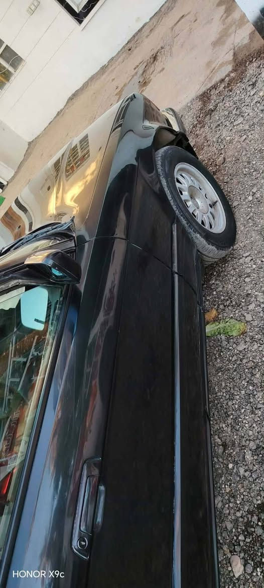 للبيع BMW موديل 1991سنويه بسمي ل31 حداديه جديده محرك كير السعر 40 المكان كربلاء ***********
