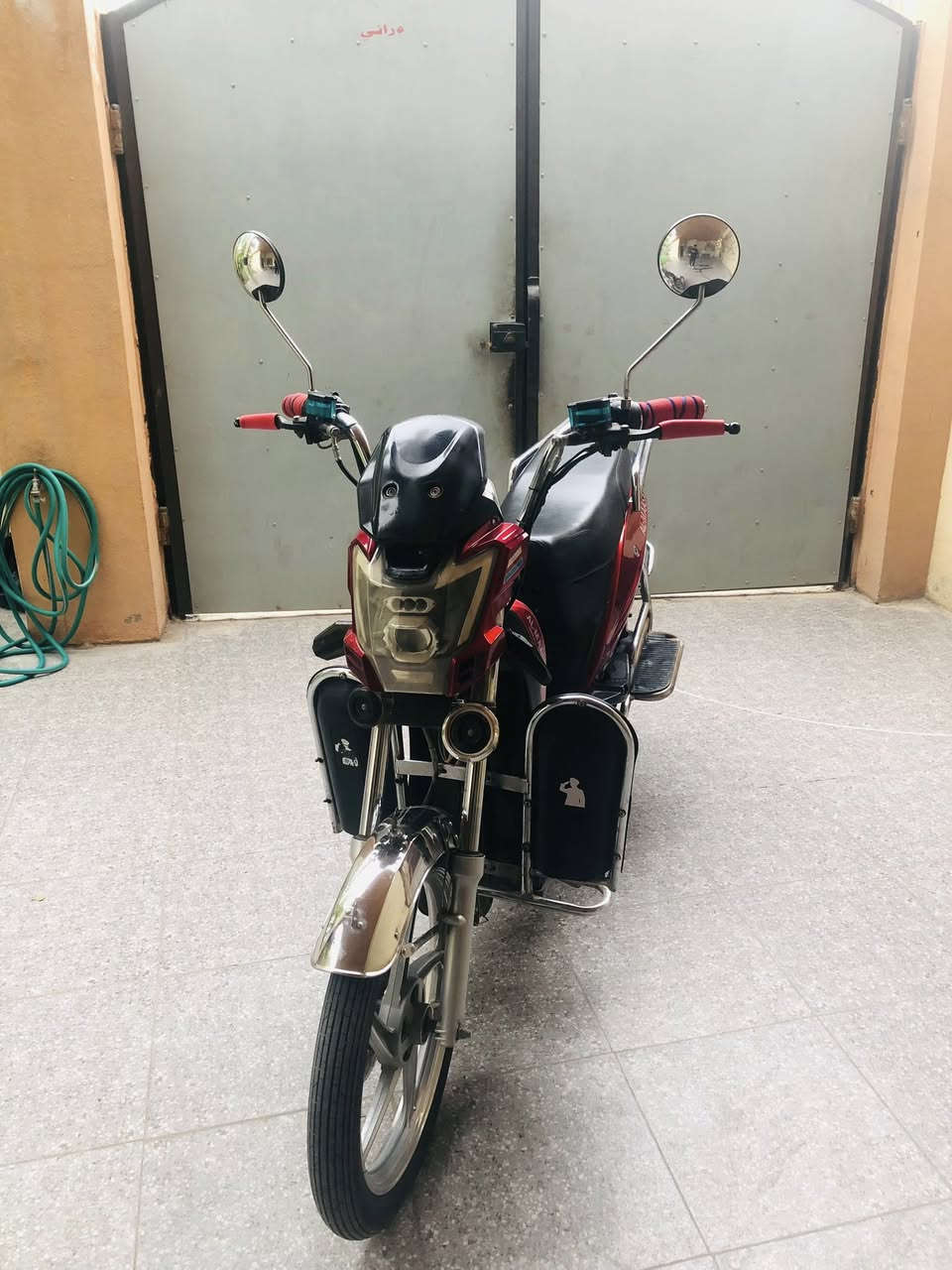 دراجة هارلي 2024 الباب اول
- نضافة كدام عينكم
- كهربائية كلها مفولة 
- سويج عدد اثنين وبصمة تشغيل عن بعد ومانع سرقة
- مبدل تاير بلجديد 
-مبدل مجمع بلجديد شرط كلا اصلي
-دراجة على ايدي مال جمعية اول بيعة هاي 
- غراضة كاملات شاحنة بلادية + درع اضافي
البطاريات علفحص
السعر 475 وبيها مجال حك جيتك
للتواصل ***********
