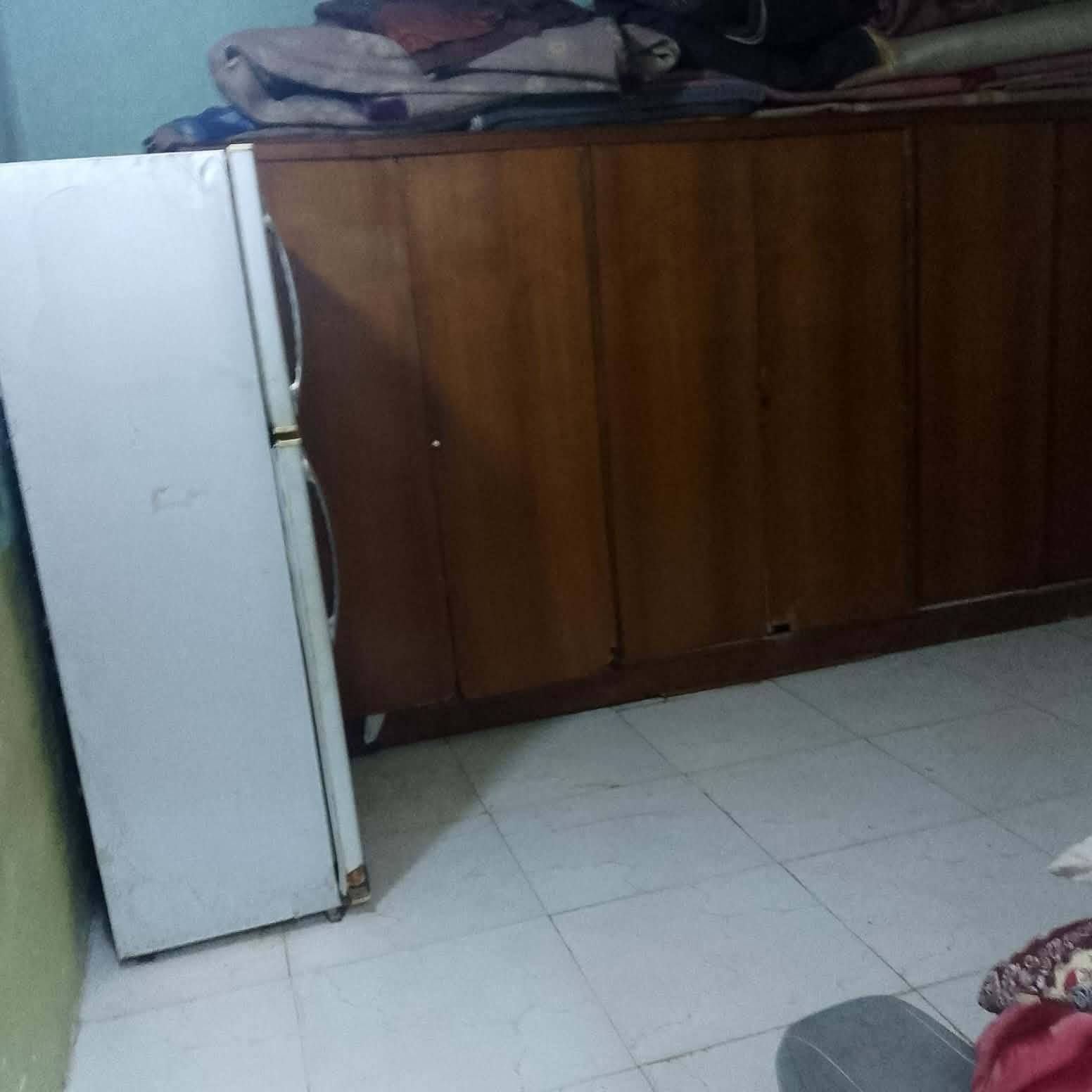 السلام عليكم
بيت للبيع زراعي المساحه ١٥٠ متر العنوان بالسده كاع بيت تومان البيت نضيف وكامل يتكون من غرفتين + صاله + ستقبال + مطبخ + صحيات وطارمه السعر المطلوب (27) مليون وبي مجال الاستفسار / *********** // ***********
