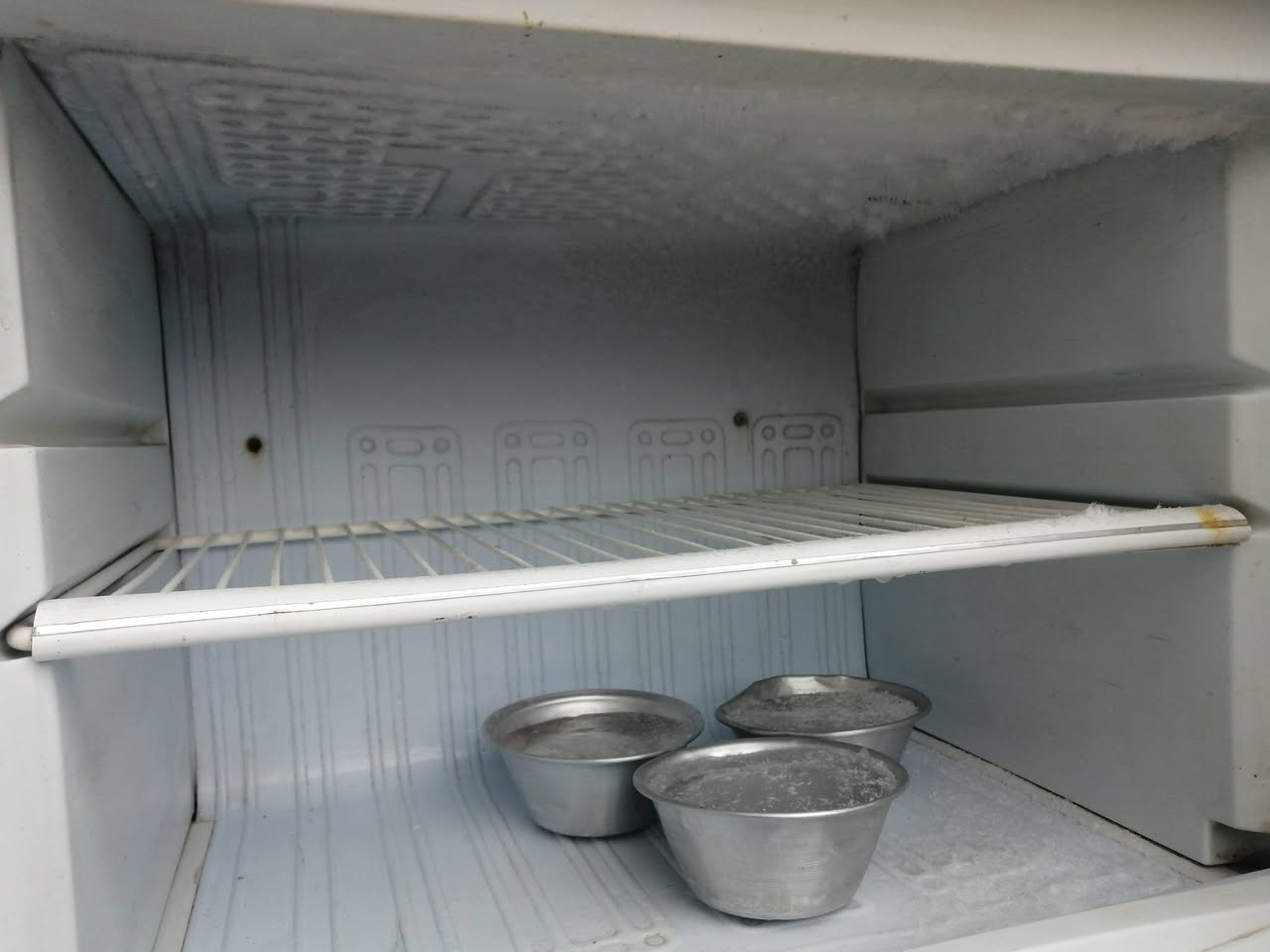 ثلاجة للبيع شغاله كما موضح بالصور سعر 80الف  شراي يتفضل خاص


**إذا كنت صاحب هذا الإعلان وتريد حذفه لأي سبب، رجاءا أرسل رسالة إلى الدعم الفني**