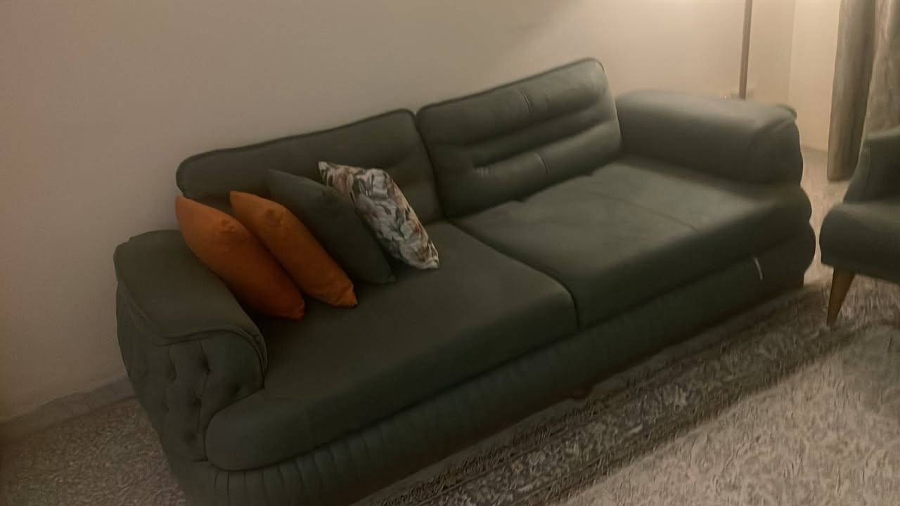 تخم ٨ مقعد
عنواني بغداد
السعر ٩٠٠ 
***********
