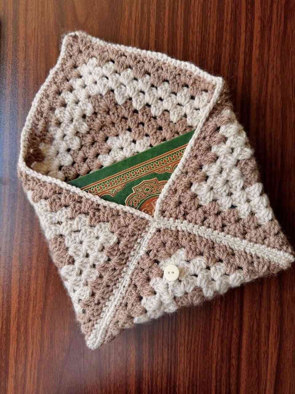 السلام عليكم🥰
غلاف مُصحف يرهم كهدية لرمضان وكذلك ممكن يستخدم كجنطة 
‼️السعر مناسب جداً ومتوفر توصيل🤍


**إذا كنت صاحب هذا الإعلان وتريد حذفه لأي سبب، رجاءا أرسل رسالة إلى الدعم الفني**