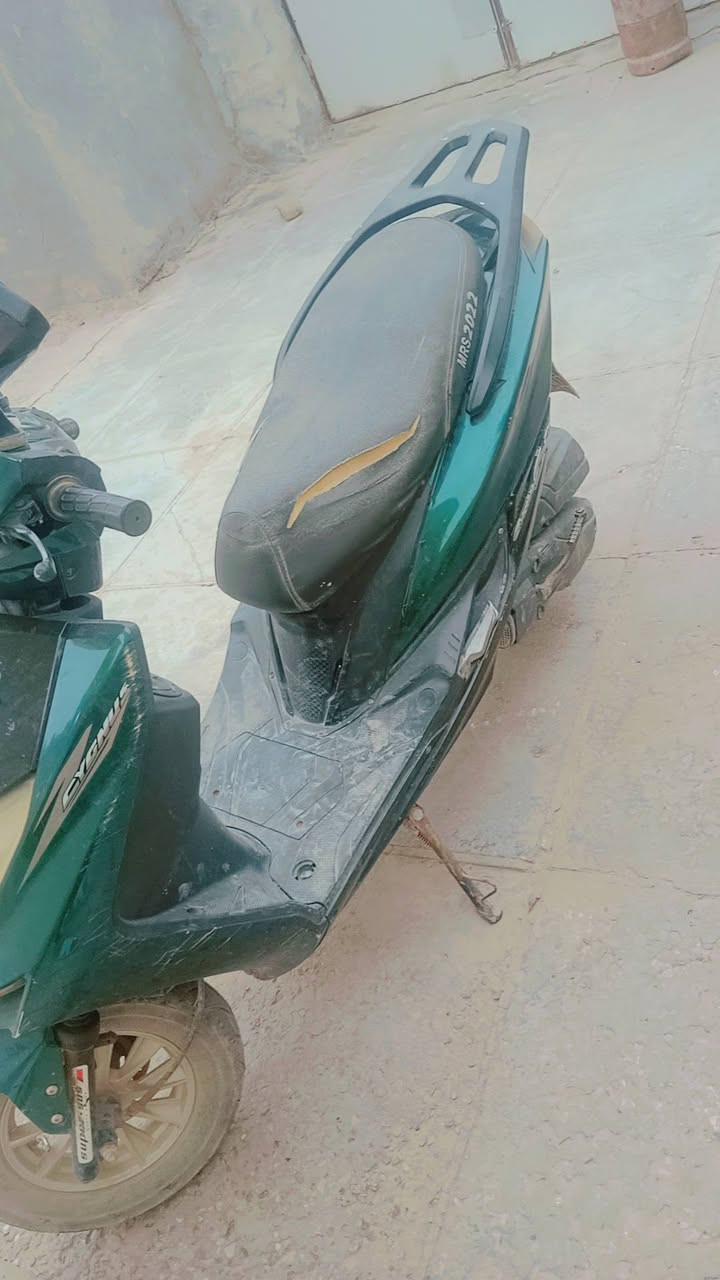 دراجه سكني للبيع نظيفه مامفتوحه مابيه اي نقص محافظة الديوانية سعر 250بيه مجال استفسار على هذا الرقم ***********
