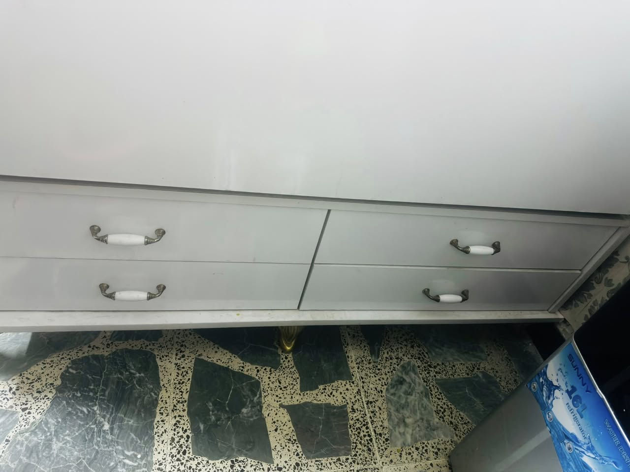 سرير طفل نضافة ٧٠٪؜يكفي الحد عمر ٥سنوات
هزاز طول ١٢٠والعرض ٦٥
كلشي مابيه  نفس هذا الي بصورة بس اني محورتة حتة اخلي بصفي غراضة موجودات سعرة ٧٥ وبيه مجال تكمة والله الي يحب يدخل خاص ادزلة فيديو


**إذا كنت صاحب هذا الإعلان وتريد حذفه لأي سبب، رجاءا أرسل رسالة إلى الدعم الفني**