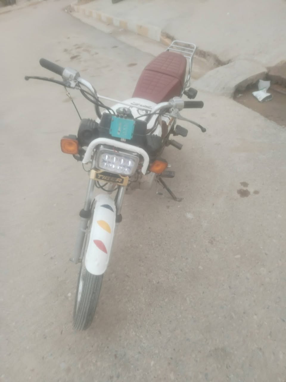 سلام عليكم دراجة تايكر اربعه گير مديل 23محرك ما مفتوح لاصرف لابخار كهربائيات شغاله بي ورقه السعر 480بي مجال مكاني جلولاء متواجد خاص
الرقم***********
