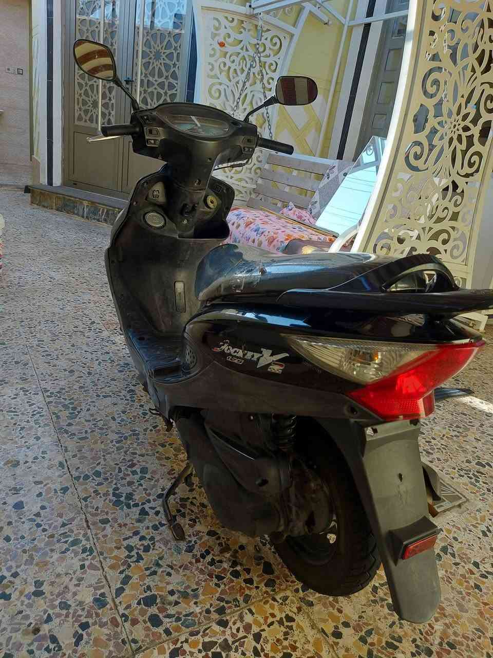 كايمكو بدون اوراق محركة نضيف وكلشي مابي السعر 450 اي استفسار هذا رقمي***********
