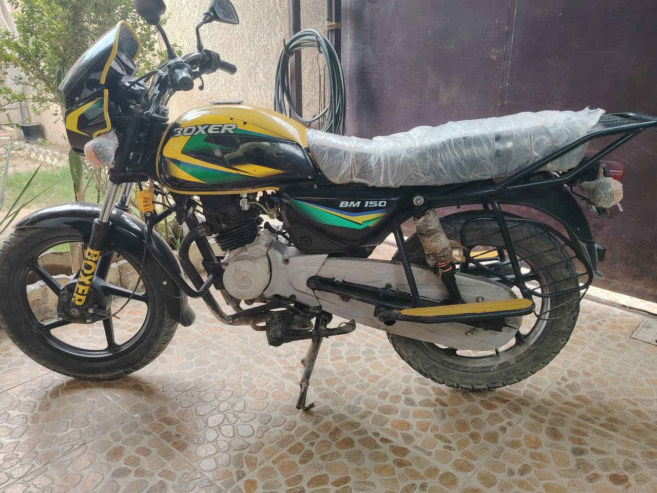 للبيع بوكسر ٢٠٢٠ اصولي اوراق شرط الترقيم دراجه حلوه بس يراداها ترتيبات شويه مكاني تقاطع الوجيهيه السعر ٨٠٠ وبي مجال ***********
