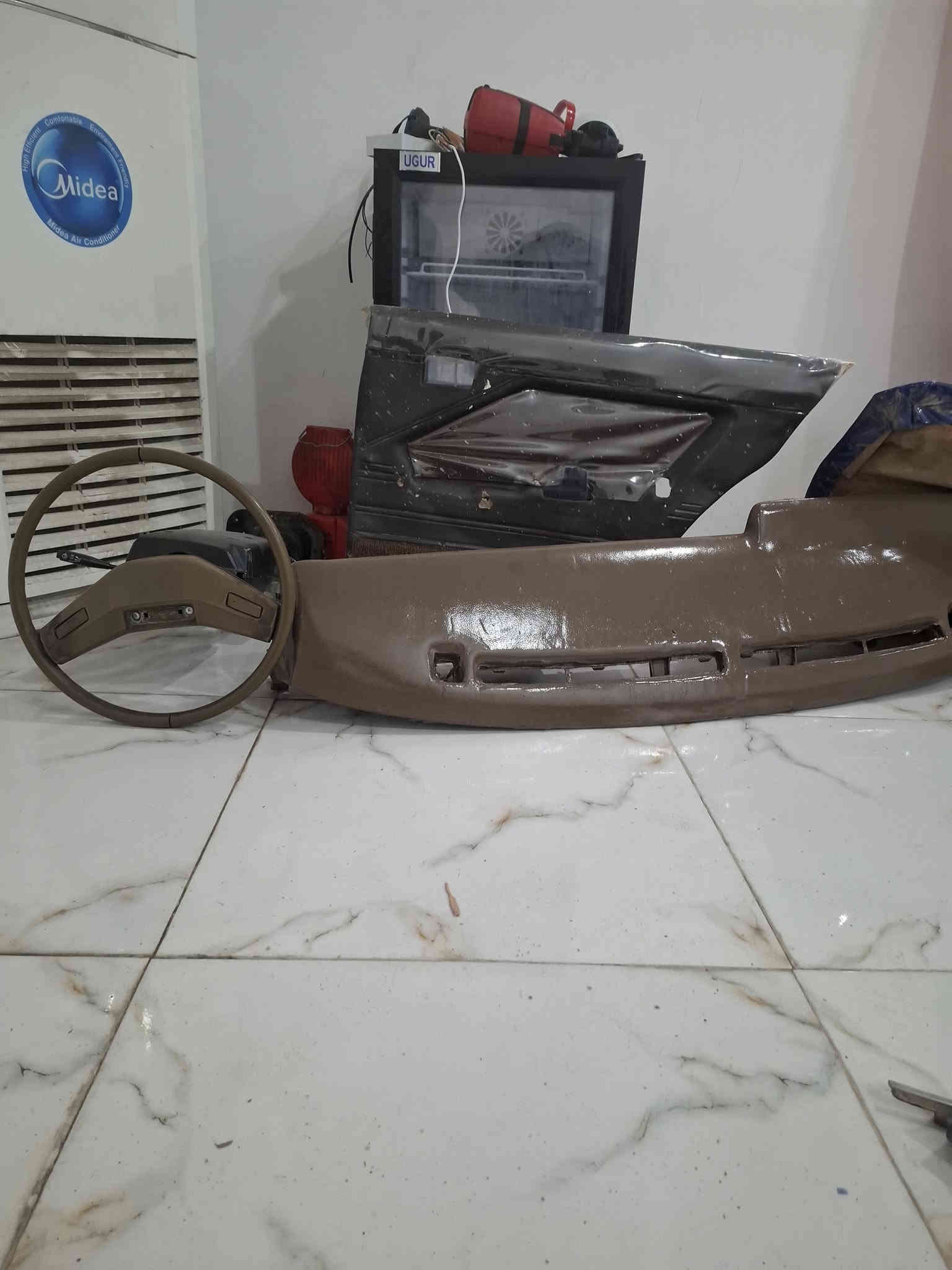 سلام عليكم تفصيخ سوبر للبيع اي شي تريد موجود اكو جديد ومستخدم العنوان البصره الزبير تقاطع الشعيبه قرب سنتر دراهم للستفسار اتصل على ***********
***********
