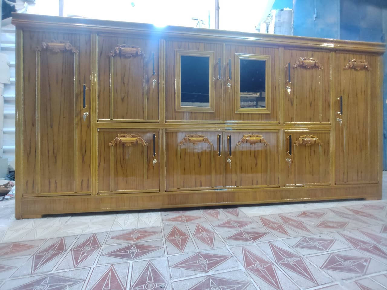السلام عليكم نجارت أبو فاطمه الأسدي باسعار مناسبة العنوان ناصريه سوق الشيوخ شارع لطفي الرقم ***********
