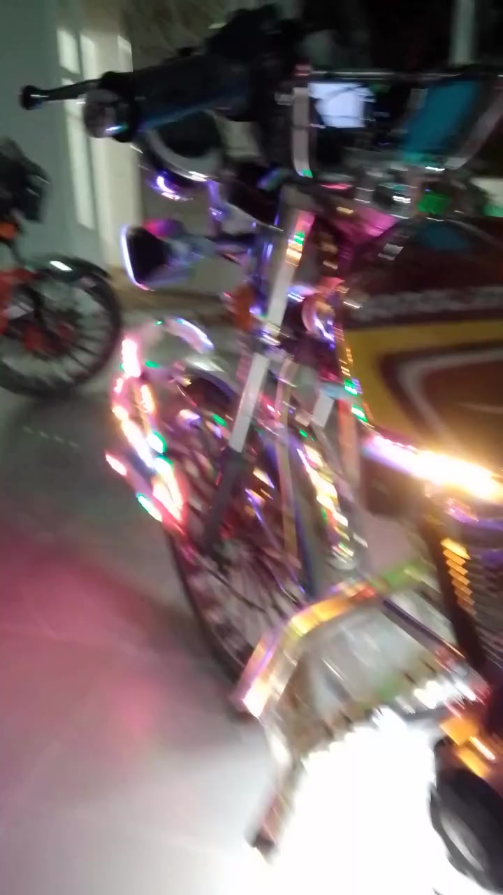 سلام عليكم دراجه سيفان موديل 2026 مكفوله كفاله عامه مابيهه اي نقص بس الماصده متشتغل وراقه بيهه مكينه خير من الله سبانه ماممدود عليهه السعر 800 وبيهه مجال قليل المكان ديالئ الخالص وهذه الرقم ***********
