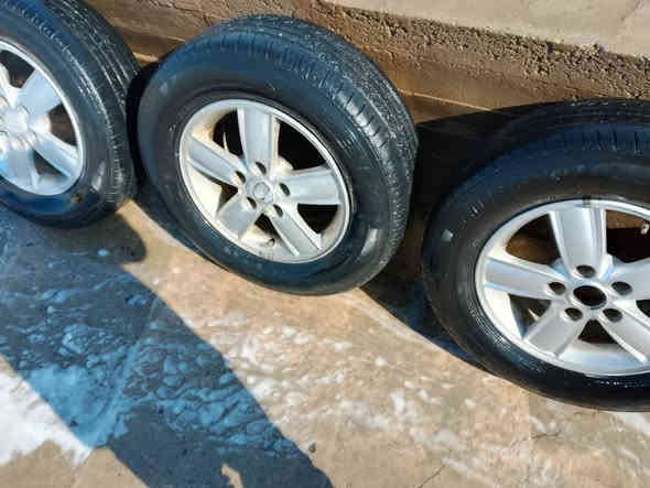 تخم ويل كب بتيمه سوناته حجم16نظيف ما مصبوق ولا عواج وتخم تاير ناصريه رفاعي سعر 160الف***********
