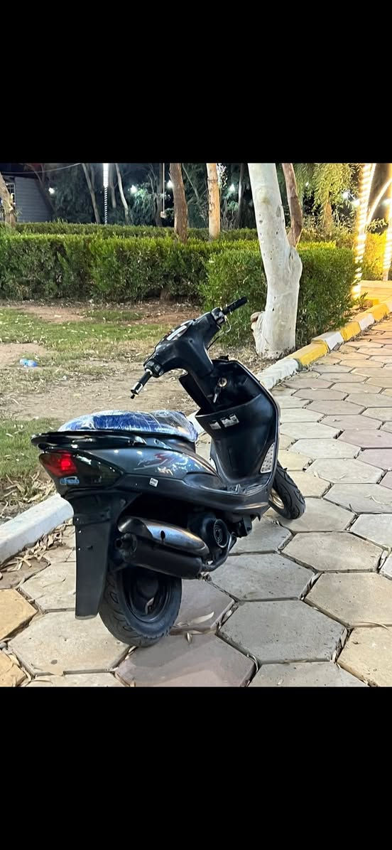 سلام عليكم دراجه ماكس عدله للبيع اي عيب ما بيها كفرات بلادي السعر375 للاتصال *********** مكاني يم البانزين خانه خانقين
