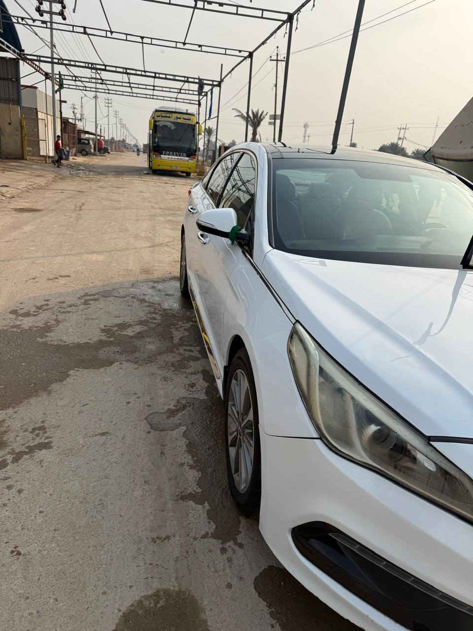 سوناتا 2016 وارد أمريكي حادث ربع بنيد راجع بارد نفسه بدون دواخل فول كلهن بيه السعر 150 وبيه مجال قليل
مكان بابل 
***********
***********
