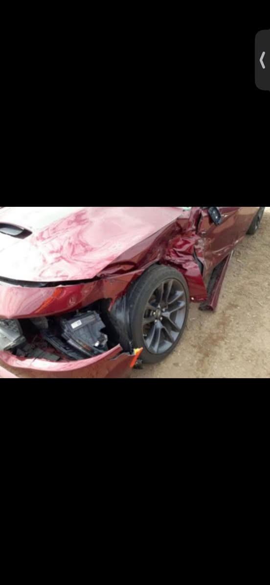 السلام عليكم
شبابنة الطيبة 

جارجر rt موديل 2021
دايتونا فول مواصفات للأخير 1/1 

فتحة

كامرة دوارة 

كشنات كهرباء 

خزن وضع الكشن 

محرك 5.7 

رادار 

ماشية 42m

نقطة عمياء 

تدفئة / تبريد استيرن+كل المقاعد حت الخلفي 

رقم بغداد تحويل ثاني يوم بأسمي 

حادثها مرفق بالمنشور جاملغ+باب 

المكان زيونة +شارع فلسطين 

السعر 230 

للأستفسار ***********
