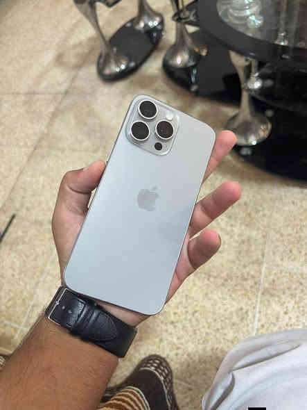 ايفون 15 برو ماكس
ذاكره 512
بطاريه 87
نموذج M
تك سيم 
السعر 715
فقط مبدال شاشه 
فيس ايدي شغال 
‏‪***********
‏‪***********‬‏
بي مجال حك لجيا فقط
المكان موصل
