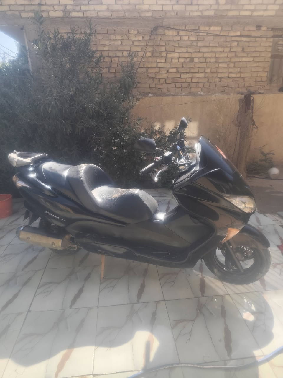 السلام عليكم
09عميه بلاد مثل مامو ضح بالصوره مابيهه اي نقص
السعر مليون 
***********
موشراي لا اتعبني
