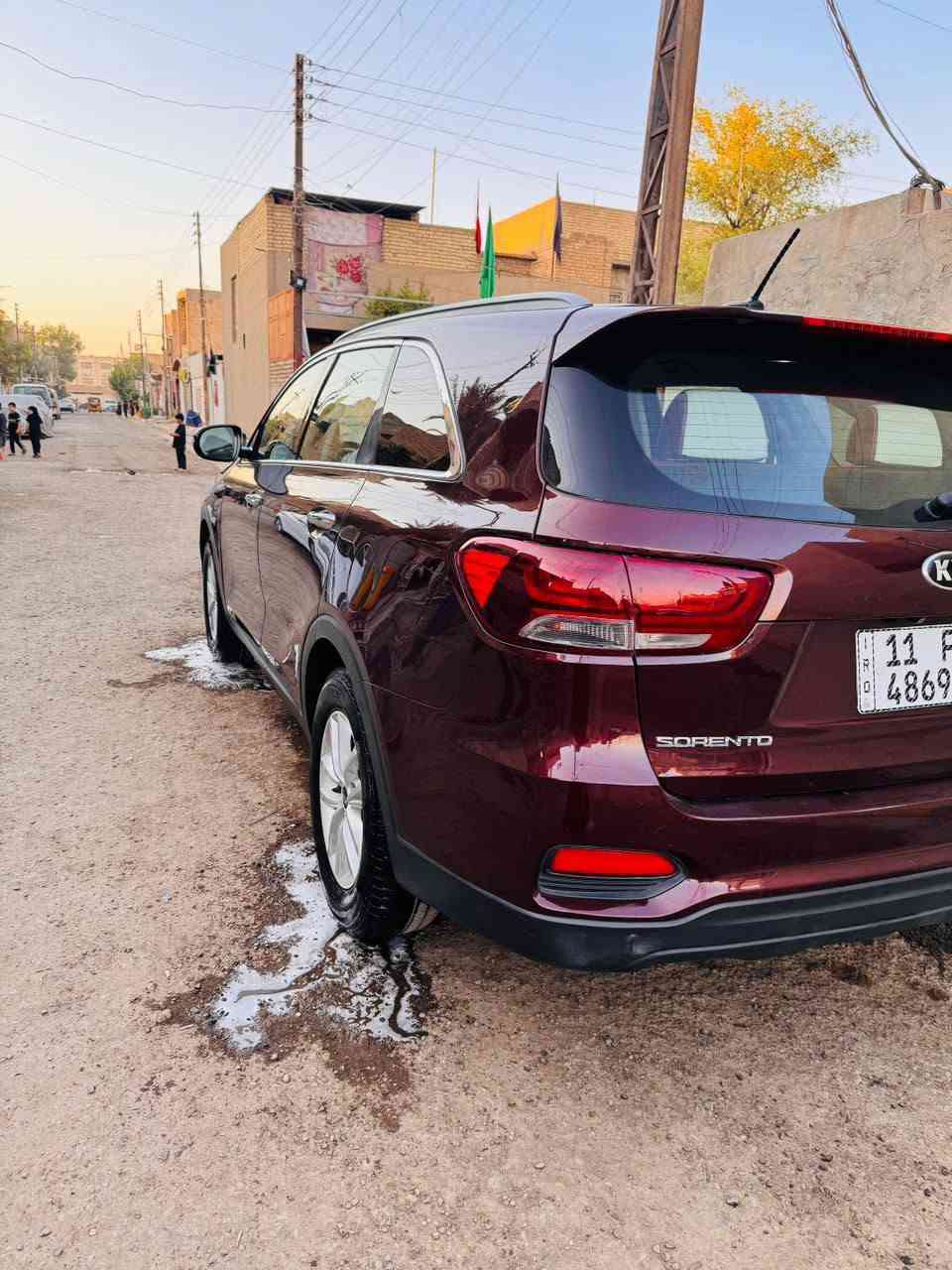 السلام عليكم سورنتو وارد امريكي فورويل موديل 2019 صور الحادث بالمنشور حادثة بس البنيد محرك 6 سلندر  محرك و كير ما مفتوح 7 راكب كامره جبيره حساسات تحكم  كشنات كهرباء ستيرن كهرباء تخم تاير حداديه جديده سياره جاهزة تبريد شغال رقم بغداد دوالي جديد سياره بسمي مكاني بغداد رقم تلفون ***********
